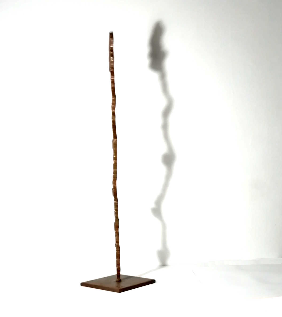 escultura abstracta hierro