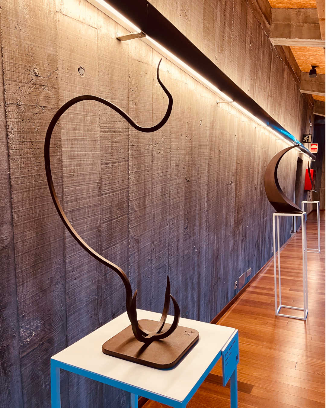 escultura moderna en acero corten tenerife